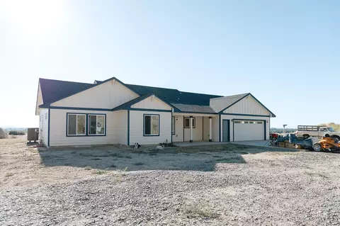 456 Thayer Dr, Ontario, OR 97914