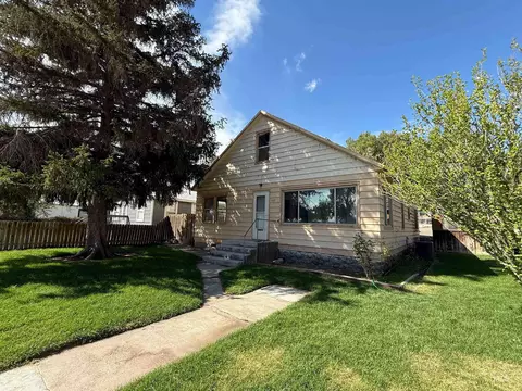 444 E 4th Ave, Glenns Ferry, ID 83623