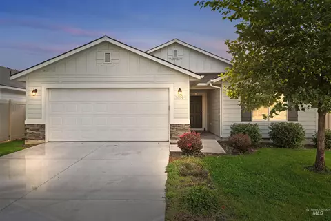 3086 N Saratov Way, Kuna, ID 83634