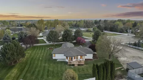 1910 W Campo Ln, Eagle, ID 83616