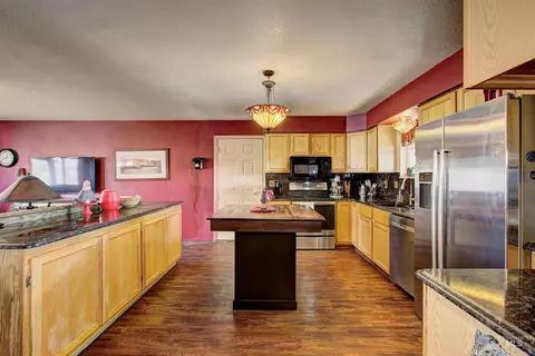 Kitchen - 695 Totem Dr, Weiser, ID 83672 photo 3 of 3