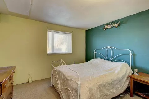 Bedroom - 695 Totem Dr, Weiser, ID 83672 photo 3 of 3