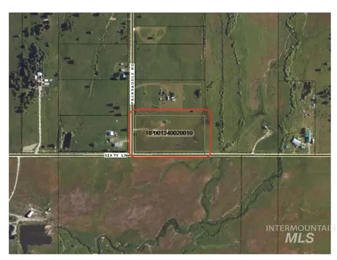 10184 Packsaddle Rd, Cascade, ID 83611