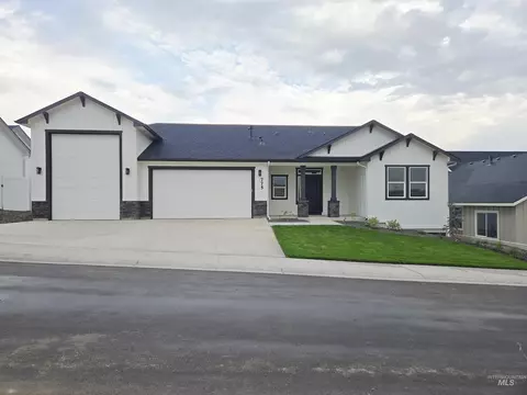 775 Pinehurst St, Payette, ID 83661