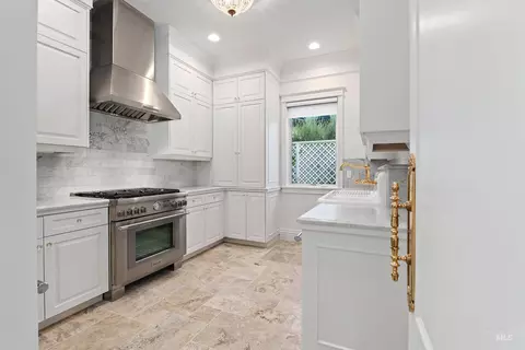 Kitchen - 1781 E Garden Brook Dr, Eagle, ID 83616 photo 6 of 8