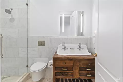 Bath - 1781 E Garden Brook Dr, Eagle, ID 83616 photo 5 of 9