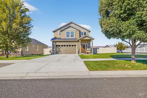 1717 Pioneer Dr, Lewiston, ID 83501