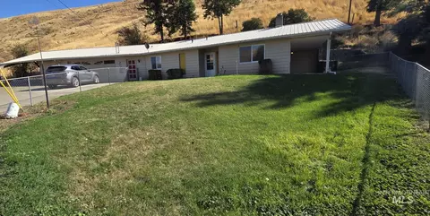 1902 Arlington St, Pomeroy, WA 99347