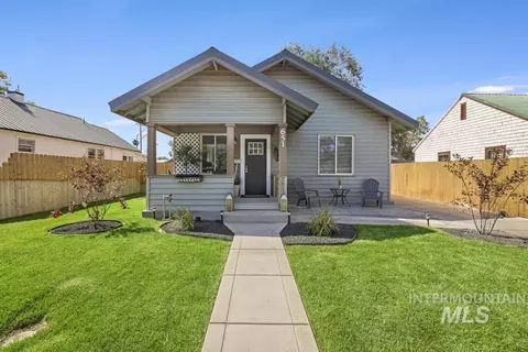 651 2nd Ave W, Twin Falls, ID 83301