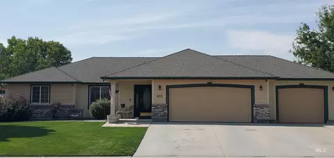 655 NW 15th St, Ontario, OR 97914