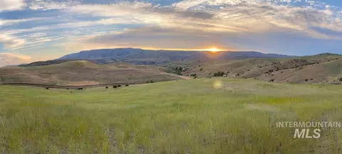 11000 Grassy Ridge Ln, Sweet, ID 83670