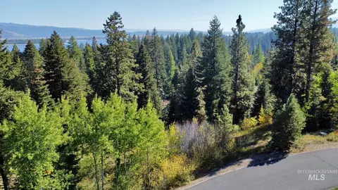 18 Clearwater Ct, Donnelly, ID 83615