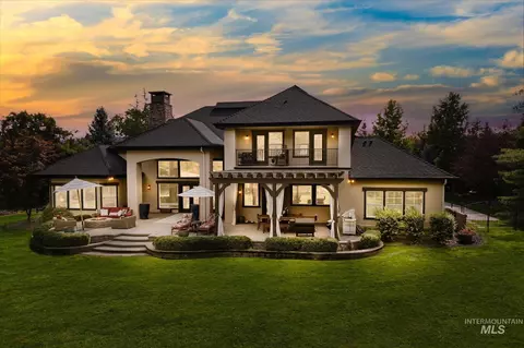 226 E Riversedge Dr, Eagle, ID 83616