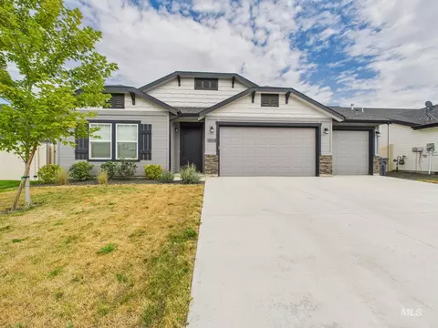 7602 E Iroquois St, Nampa, ID 83687