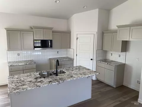 Kitchen - 1295 Starlight Loop, Twin Falls, ID 83301 photo 1 of 1