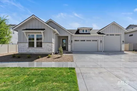2391 E Snocreek Dr, Eagle, ID 83616