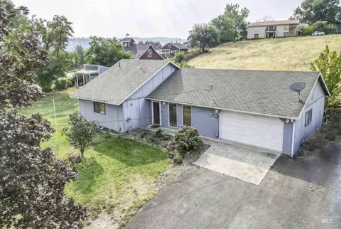 1103 18th Ave, Clarkston, WA 99403