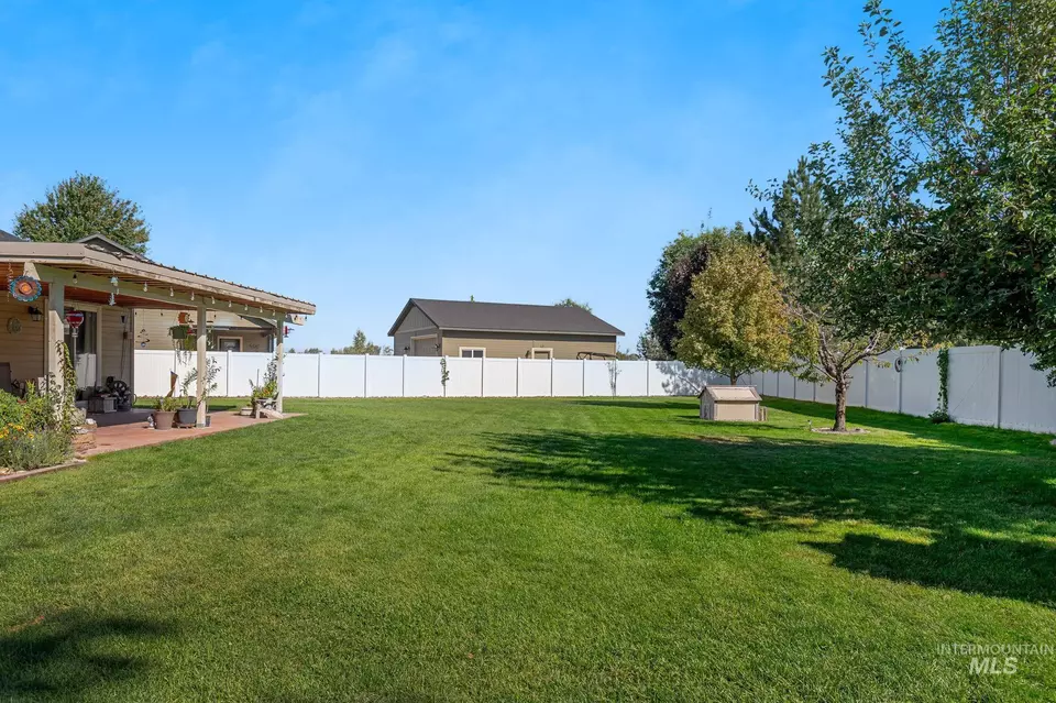 Exterior - 1449 St James, Middleton, ID 83644 photo 3 of 7
