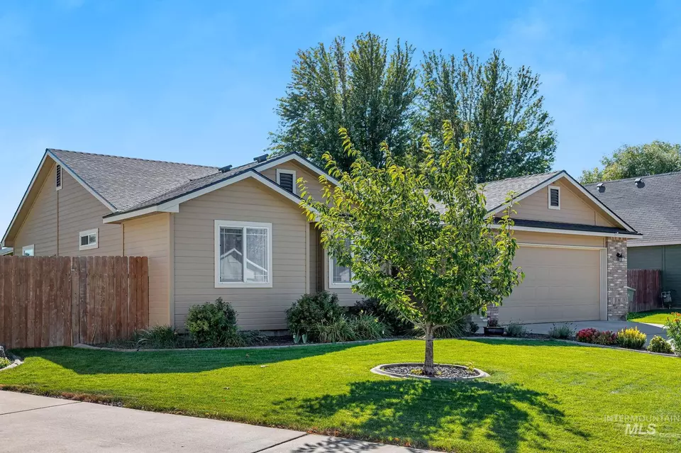Exterior - 1449 St James, Middleton, ID 83644 photo 7 of 7