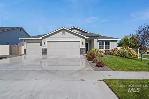 1920 W Wood Chip Dr, Meridian, ID 83642