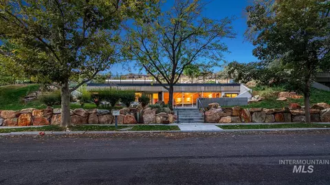 2380 E Parkside Dr, Boise, ID 83712