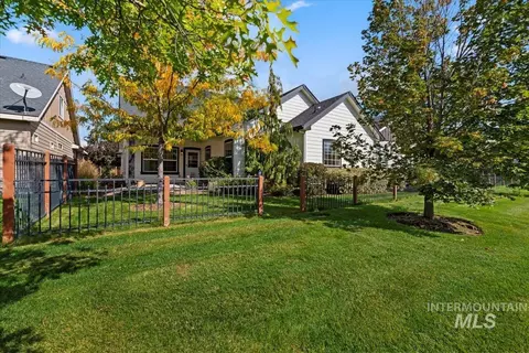 Exterior - 5011 W Clear Fld, Eagle, ID 83616 photo 6 of 8