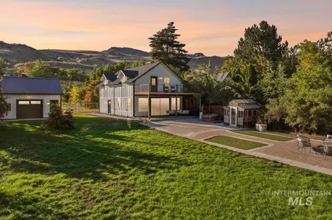 3850 N Plaza Rd, Emmett, ID 83617