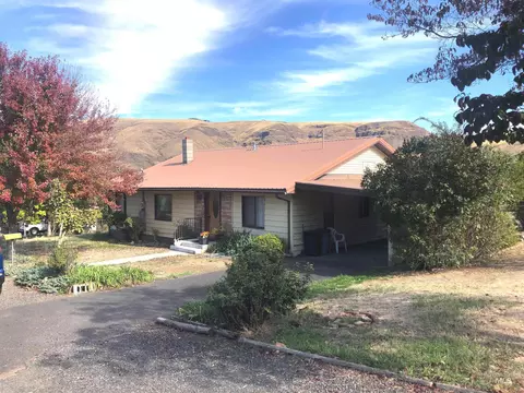 323 Hays, Asotin, WA 99402