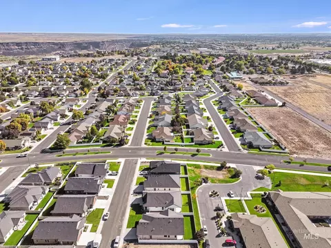View/Area - 521 Falling Leaf Ln, Twin Falls, ID 83301 photo 6 of 7