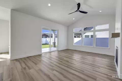 Living - 521 Falling Leaf Ln, Twin Falls, ID 83301 photo 1 of 4