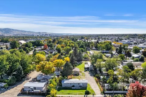 213 E 40th St, Garden City, ID 83714