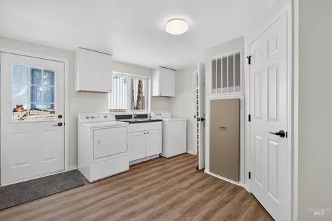 Other - 128 E Persimmon St, Genesee, ID 83832 photo 3 of 17