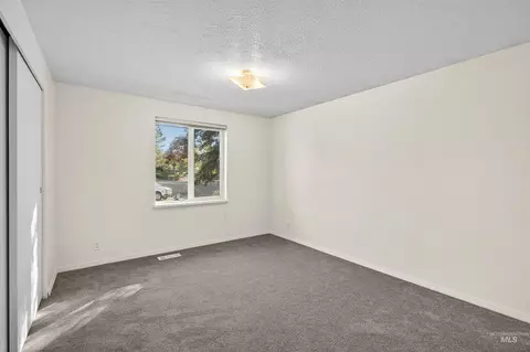 Bedroom - 128 E Persimmon St, Genesee, ID 83832 photo 2 of 4