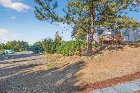 Exterior - 128 E Persimmon St, Genesee, ID 83832 photo 8 of 11