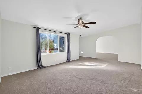 Living - 128 E Persimmon St, Genesee, ID 83832 photo 4 of 4