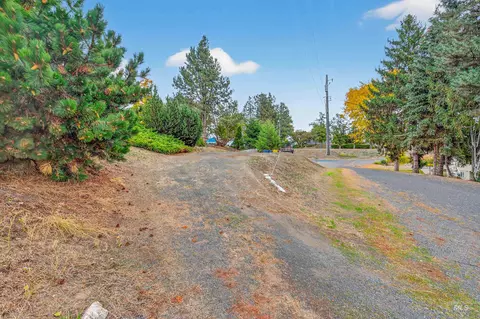 Exterior - 128 E Persimmon St, Genesee, ID 83832 photo 10 of 11