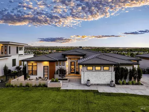 3523 E Via Estancia Ln, Boise, ID 83716