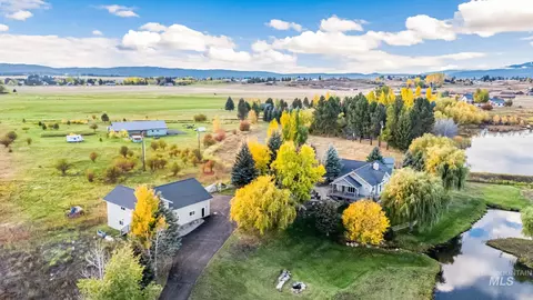 60 Rogers Ln, Mccall, ID 83638 photo 1