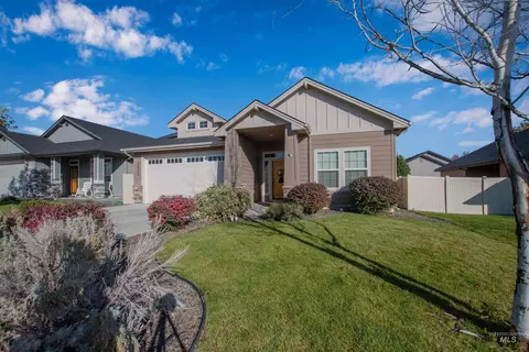5010 S Lava Springs Loop, Nampa, ID 83686