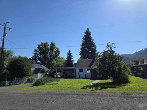 909 12th St, Kamiah, ID 83536