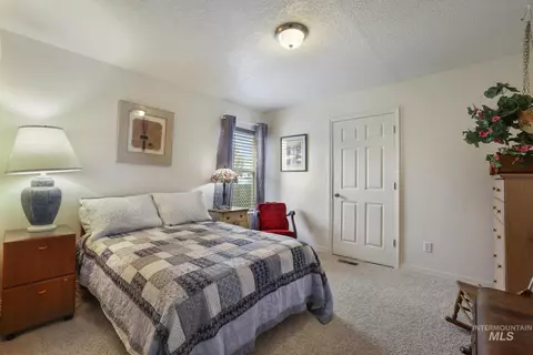 Bedroom - 916 17th Ave E, Jerome, ID 83338 photo 3 of 3