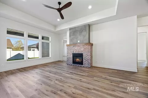 Living - 548 Falling Leaf Ln, Twin Falls, ID 83301 photo 2 of 2