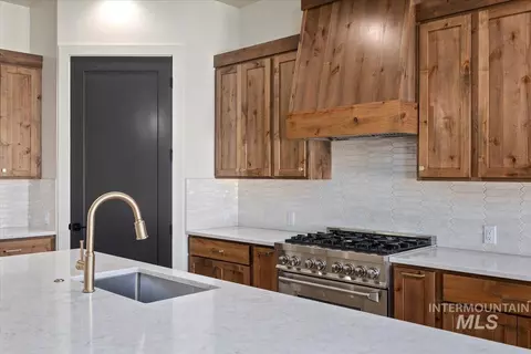 Kitchen - 548 Falling Leaf Ln, Twin Falls, ID 83301 photo 4 of 5