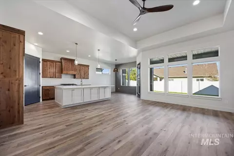 Living - 548 Falling Leaf Ln, Twin Falls, ID 83301 photo 1 of 2