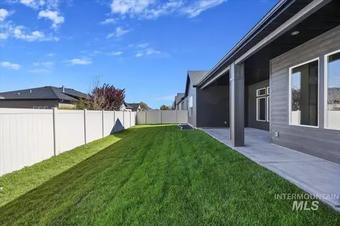 Exterior - 548 Falling Leaf Ln, Twin Falls, ID 83301 photo 6 of 6