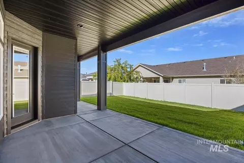 Exterior - 548 Falling Leaf Ln, Twin Falls, ID 83301 photo 3 of 6
