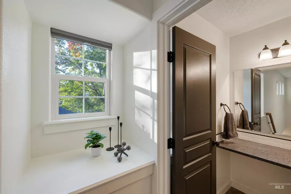 Bath - 6474 S Cheshire Ave, Boise, ID 83709 photo 3 of 5