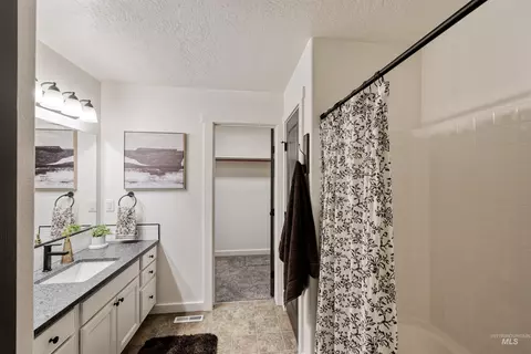 Bath - 6474 S Cheshire Ave, Boise, ID 83709 photo 1 of 5
