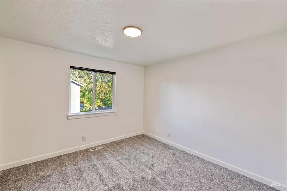 Bedroom - 6474 S Cheshire Ave, Boise, ID 83709 photo 5 of 10