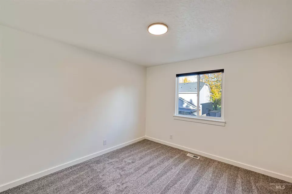 Bedroom - 6474 S Cheshire Ave, Boise, ID 83709 photo 7 of 10